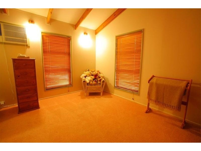 15 Rees Jones Close, Frenchville QLD 4701