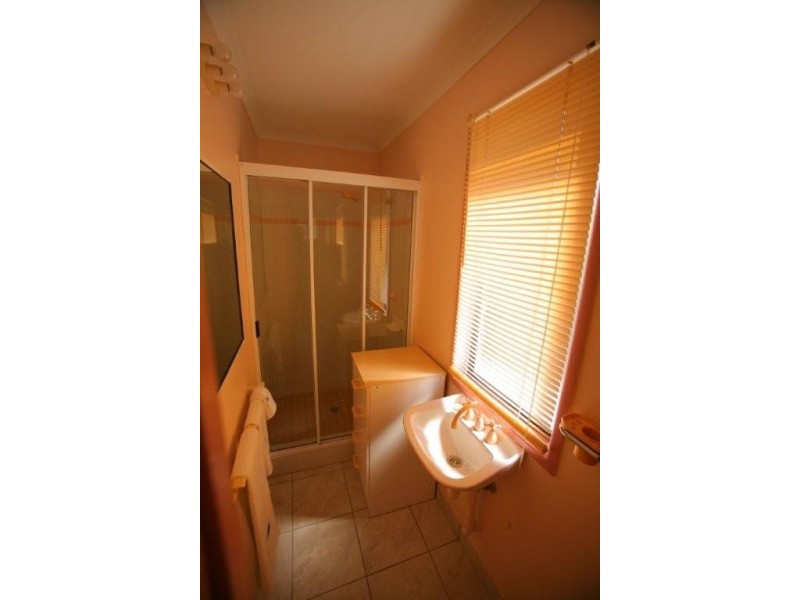 15 Rees Jones Close, Frenchville QLD 4701