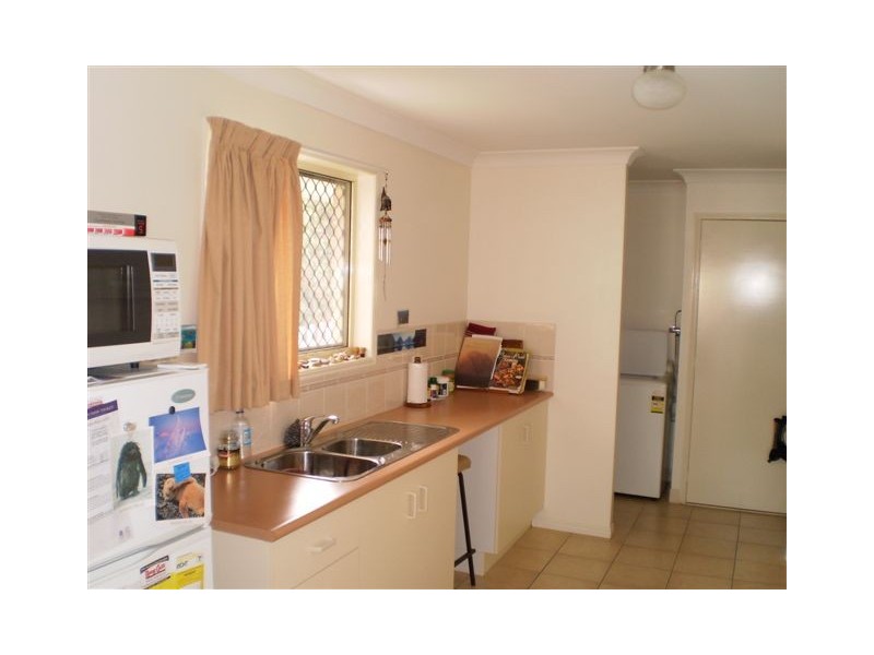 4/259 Carlton Street, Kawana QLD 4701