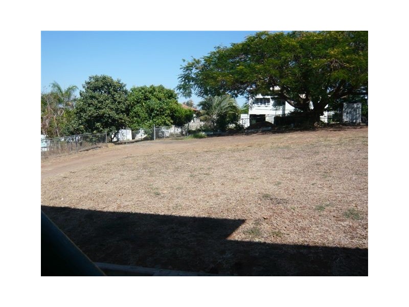 8 Bowen Street, The Range QLD 4700