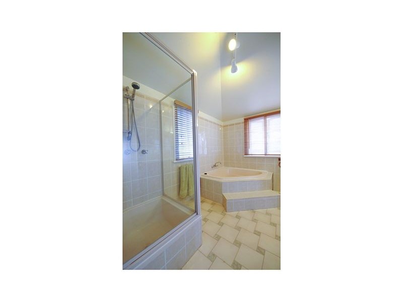 20 Brecknell Street, The Range QLD 4700