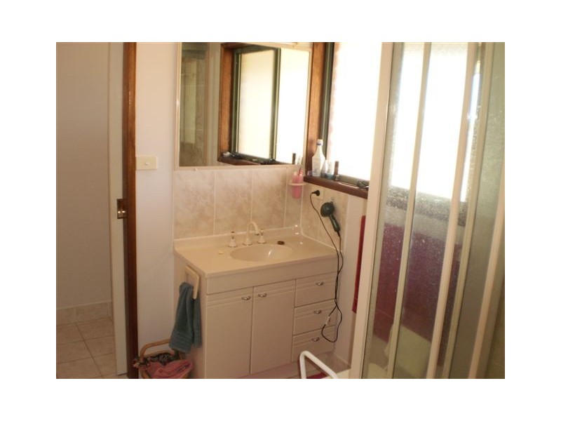 20 Petersen Road, Alton Downs QLD 4702