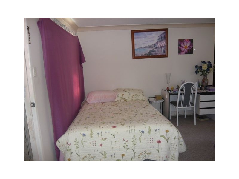18 Meadow Street, Keppel Sands QLD 4702