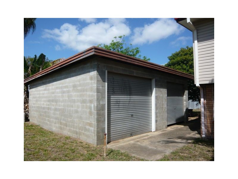 18 Meadow Street, Keppel Sands QLD 4702