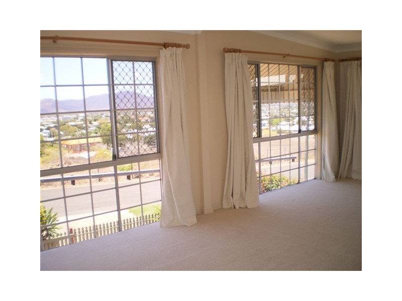 126 Quarry Street, The Range QLD 4700