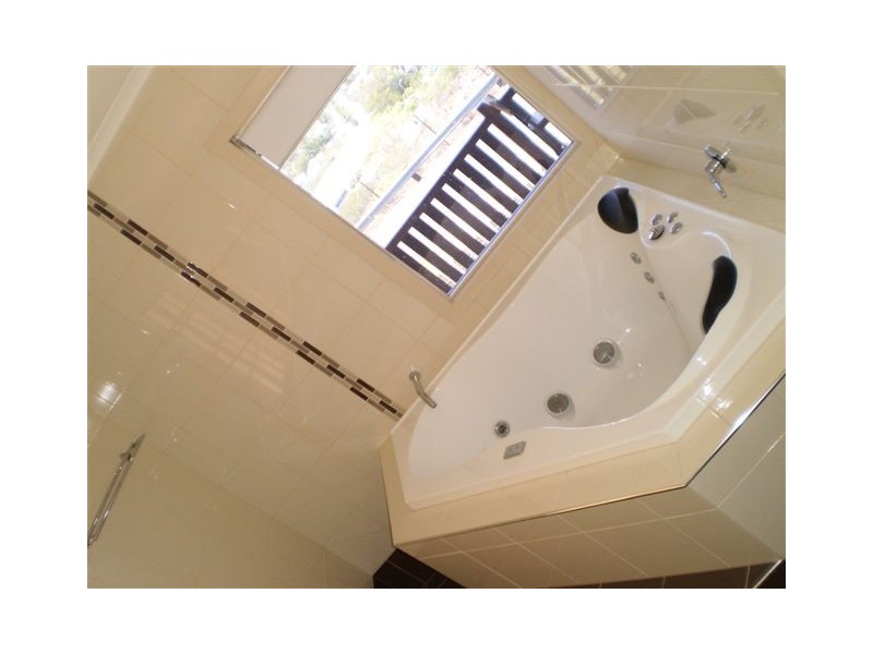 126 Quarry Street, The Range QLD 4700