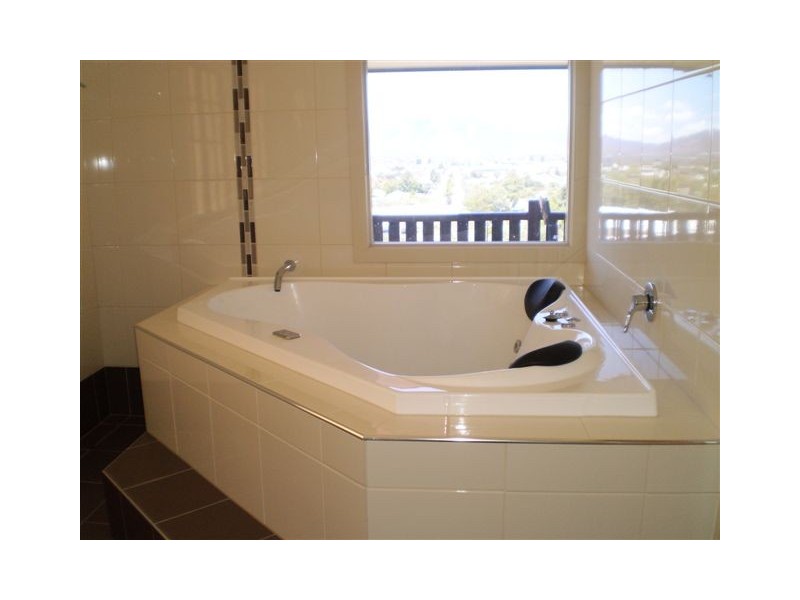 126 Quarry Street, The Range QLD 4700