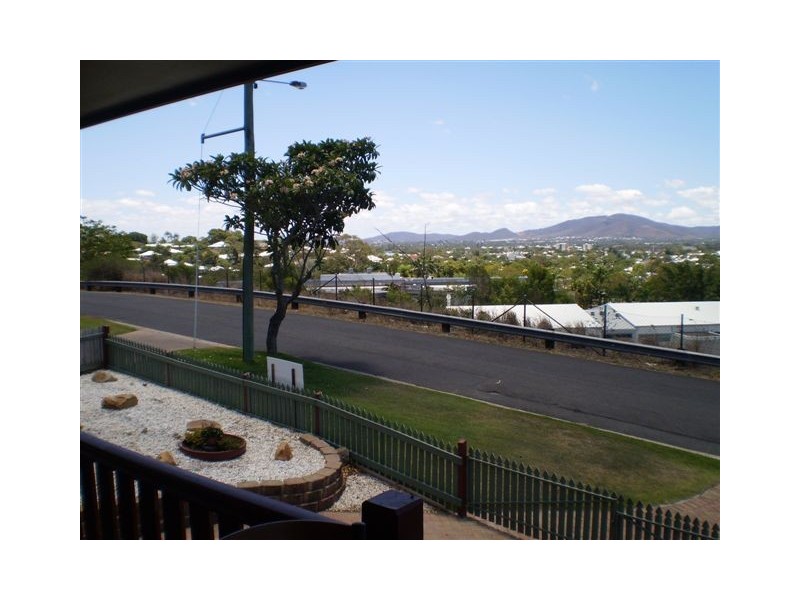 126 Quarry Street, The Range QLD 4700