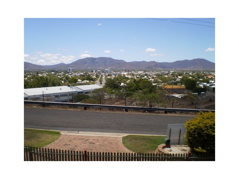 126 Quarry Street, The Range QLD 4700