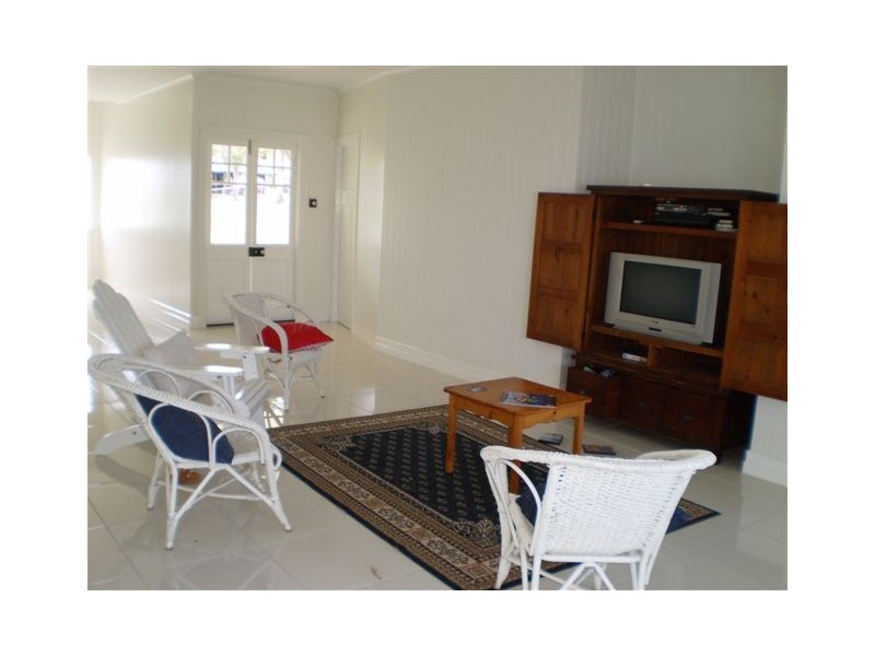 8 Reservoir Street, The Range QLD 4700