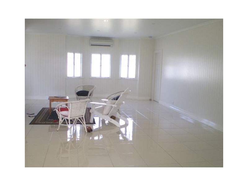 8 Reservoir Street, The Range QLD 4700