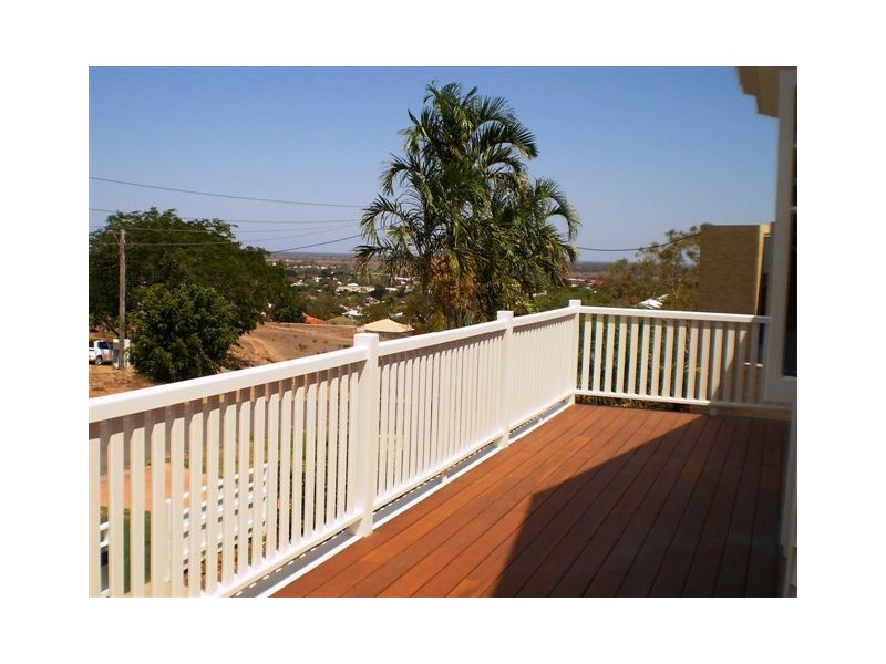 8 Reservoir Street, The Range QLD 4700