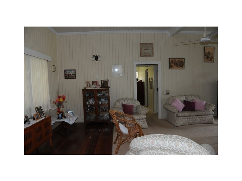 195 Caroline Street, The Range QLD 4700