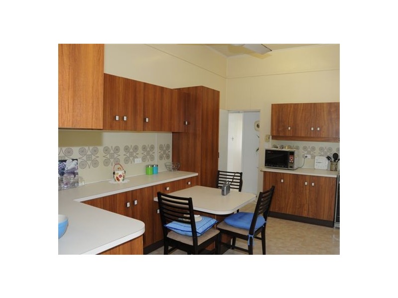 195 Caroline Street, The Range QLD 4700