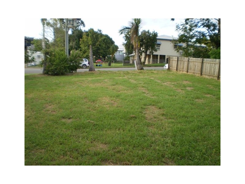 82 Burnett Street, Berserker QLD 4701
