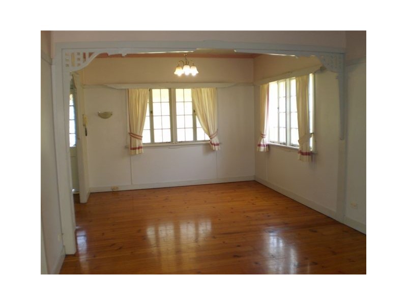 4 Curtis Street, Wandal QLD 4700