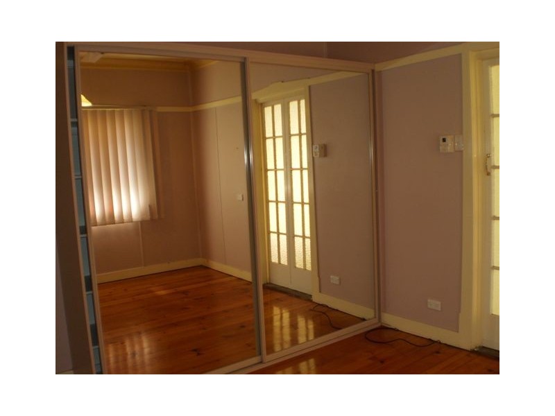 4 Curtis Street, Wandal QLD 4700