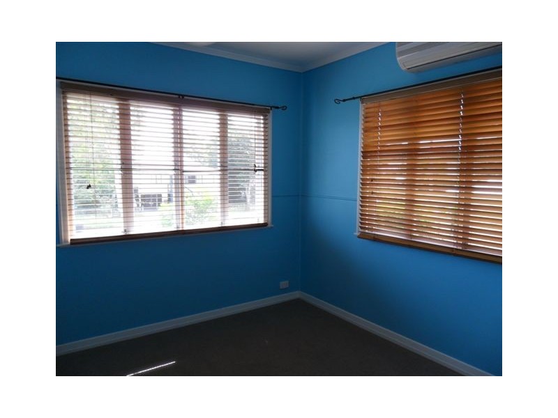 9 Jones Street, Wandal QLD 4700