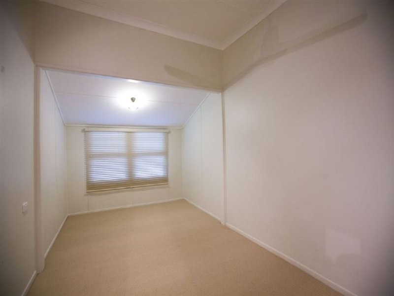 15 Harbourne Street, Koongal QLD 4701