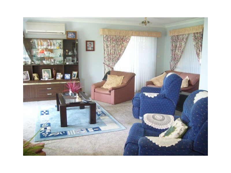 34 Deakin Close, Gracemere QLD 4702