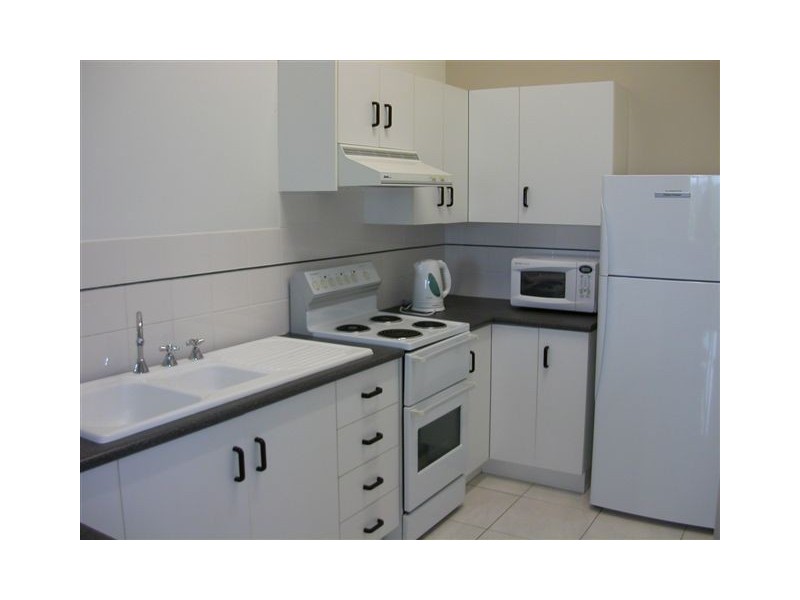 2/194 North Street, West Rockhampton QLD 4700