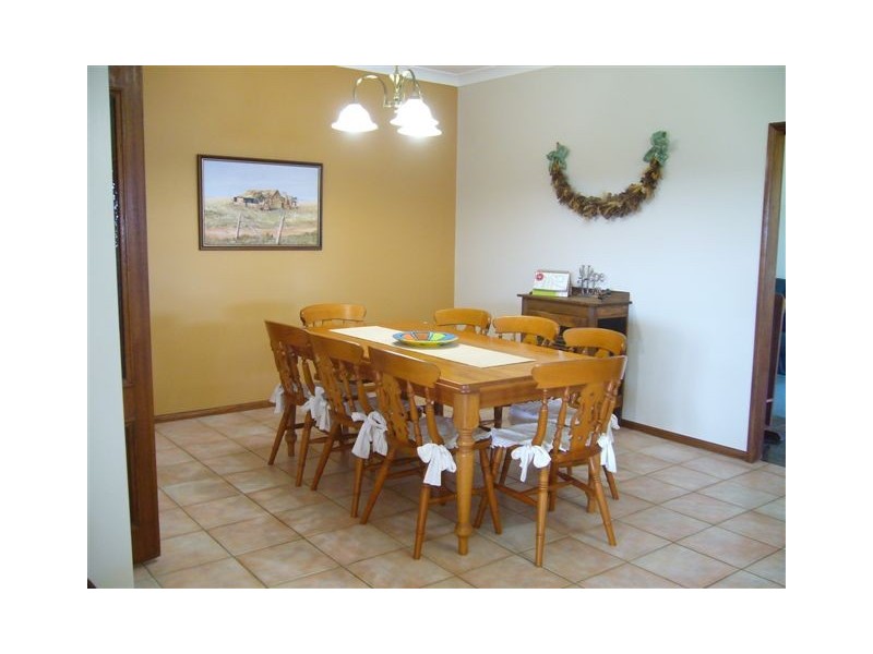 94 Fons Drive, Glendale QLD 4711