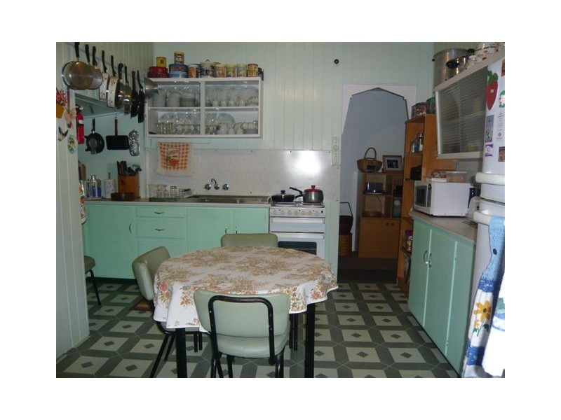 296 Pine Street, Berserker QLD 4701