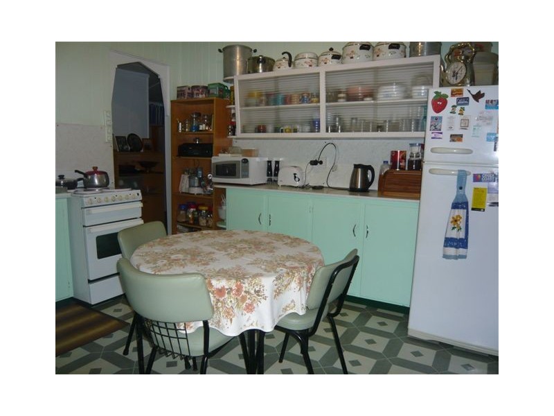 296 Pine Street, Berserker QLD 4701