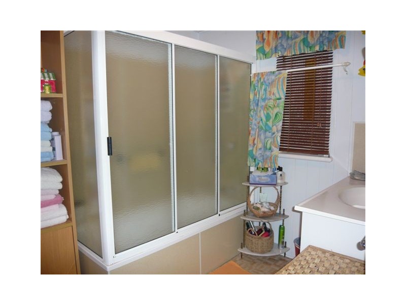 296 Pine Street, Berserker QLD 4701