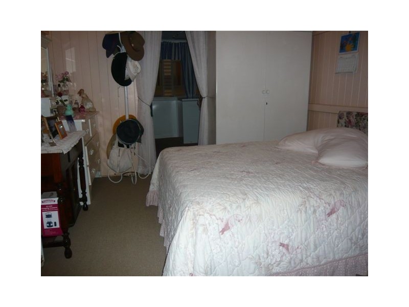 296 Pine Street, Berserker QLD 4701