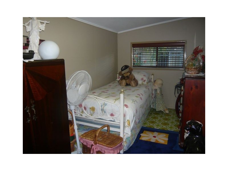 19 LIMPUS AVENUE, Keppel Sands QLD 4702