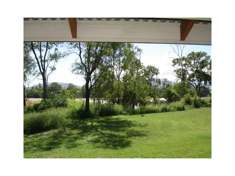 17 Hall Street, Wandal QLD 4700