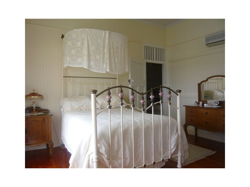 62 Cambridge Street, The Range QLD 4700