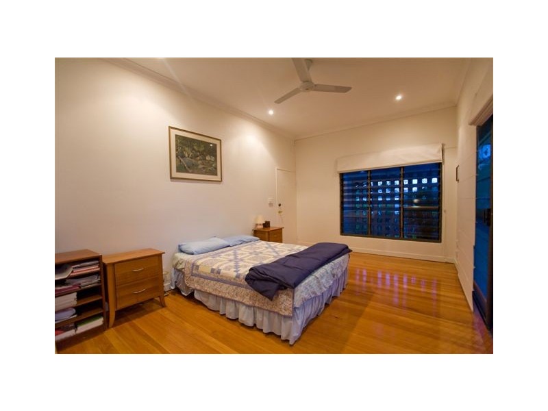 19 Queen Street, The Range QLD 4700
