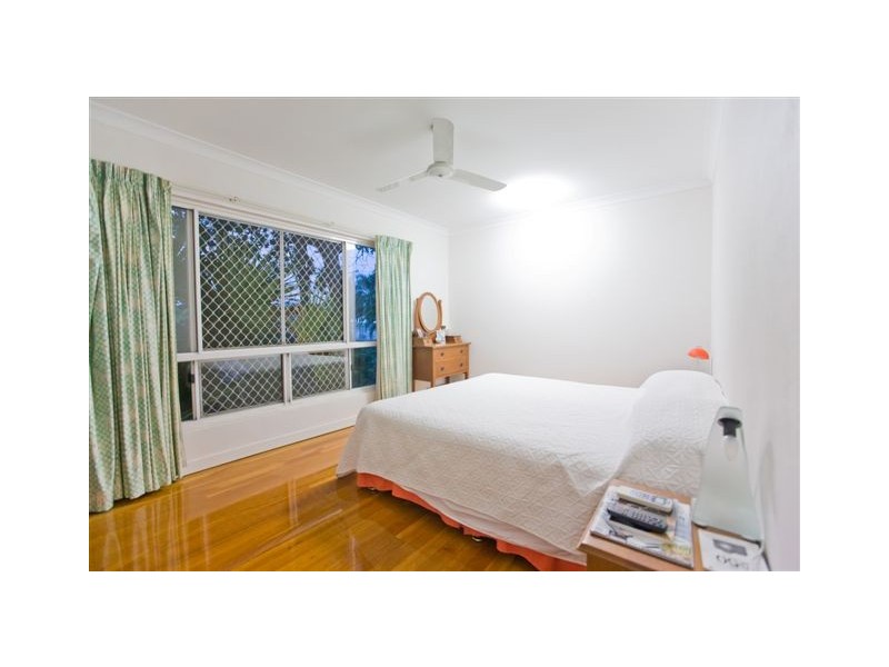 19 Queen Street, The Range QLD 4700