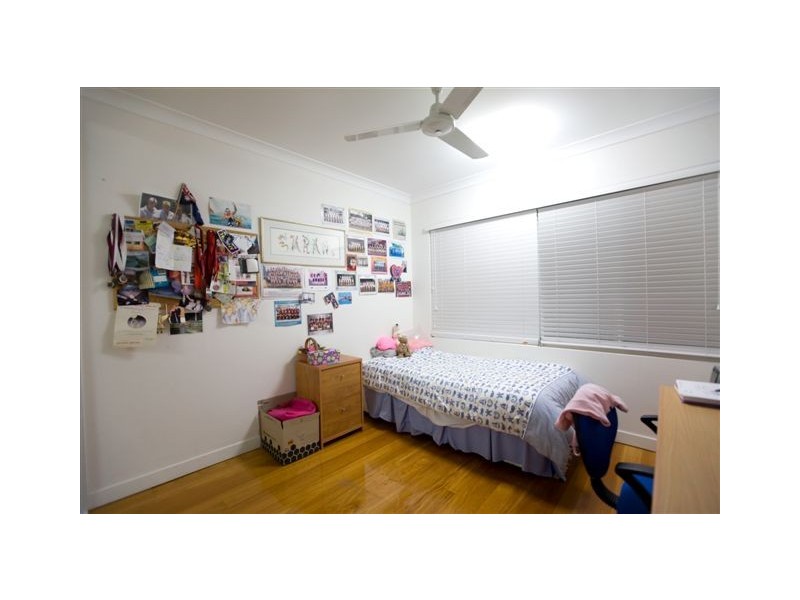 19 Queen Street, The Range QLD 4700