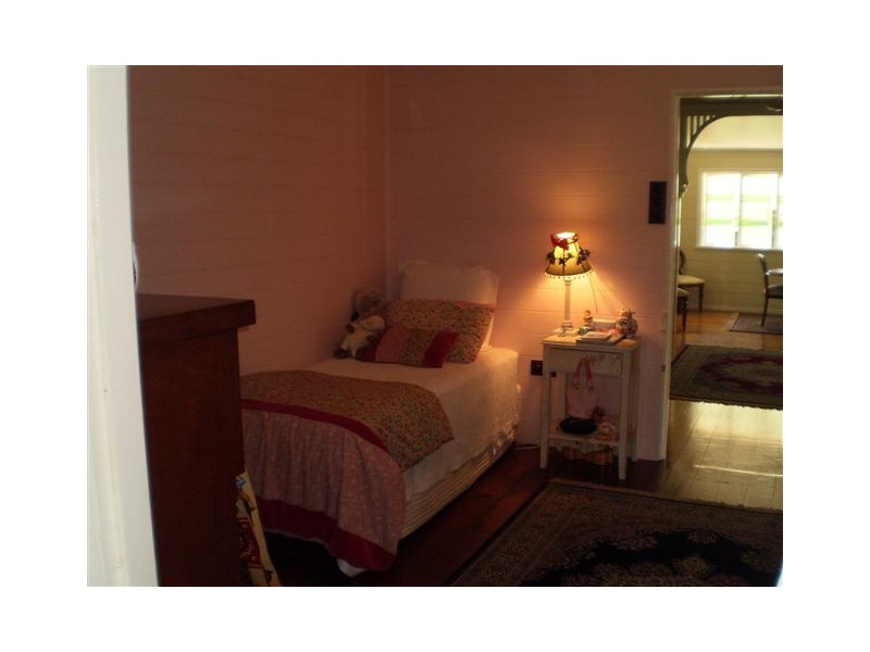 17 Brecknell Street, The Range QLD 4700