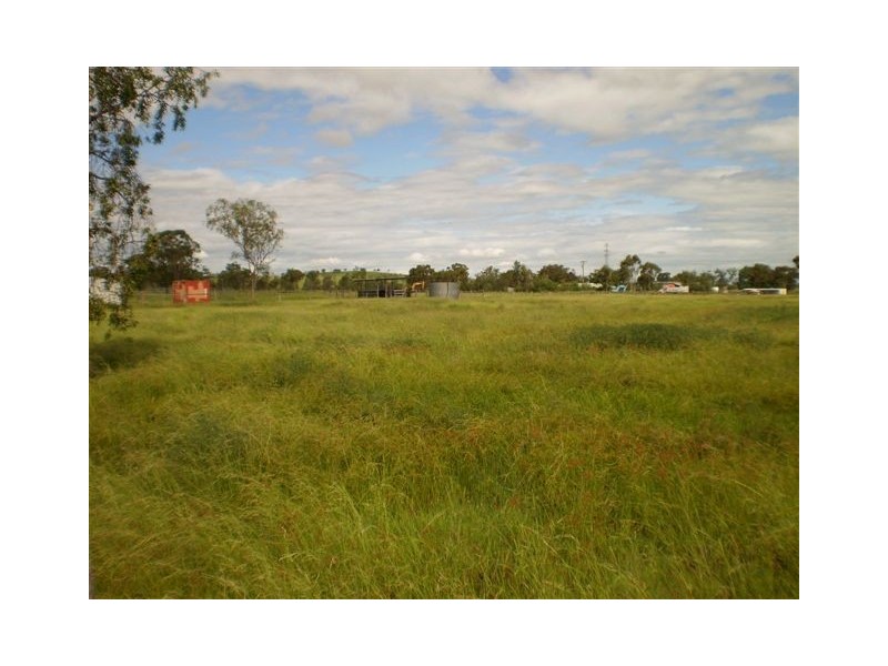 32 Rayner Road, Alton Downs QLD 4702