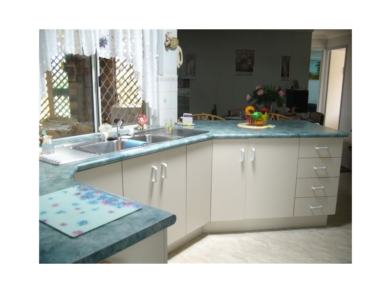 34 Deakin Close, Gracemere QLD 4702