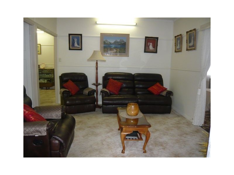 8 Palmer Street, Allenstown QLD 4700