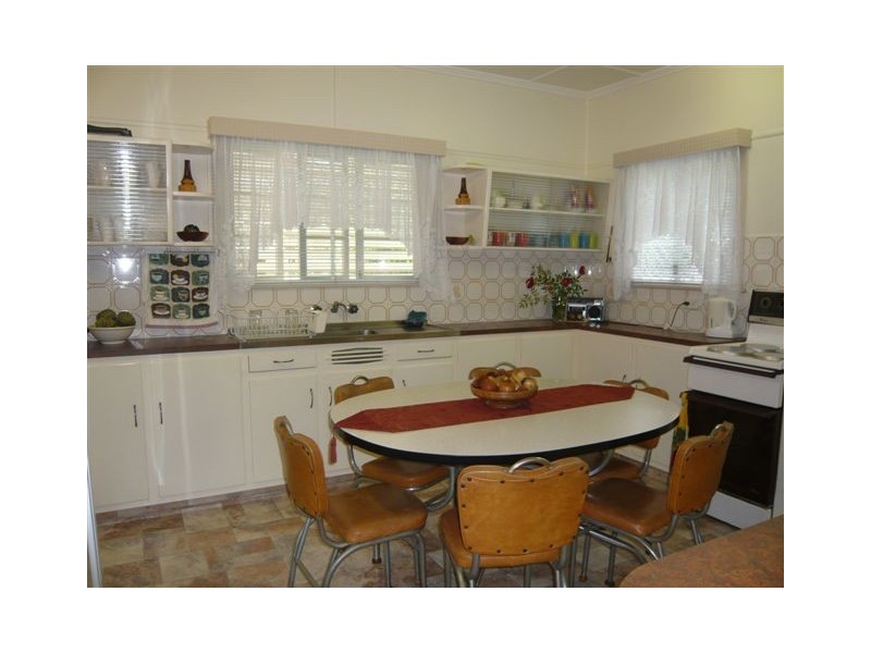 8 Palmer Street, Allenstown QLD 4700