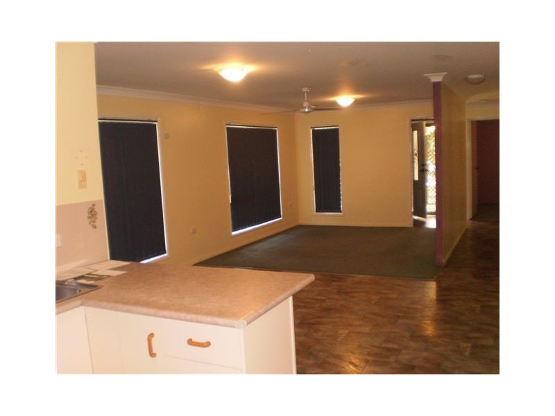 435 Lakes Creek Road, Lakes Creek QLD 4701