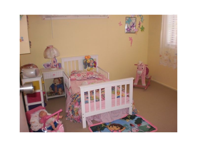 15 Jeffries Street, The Range QLD 4700