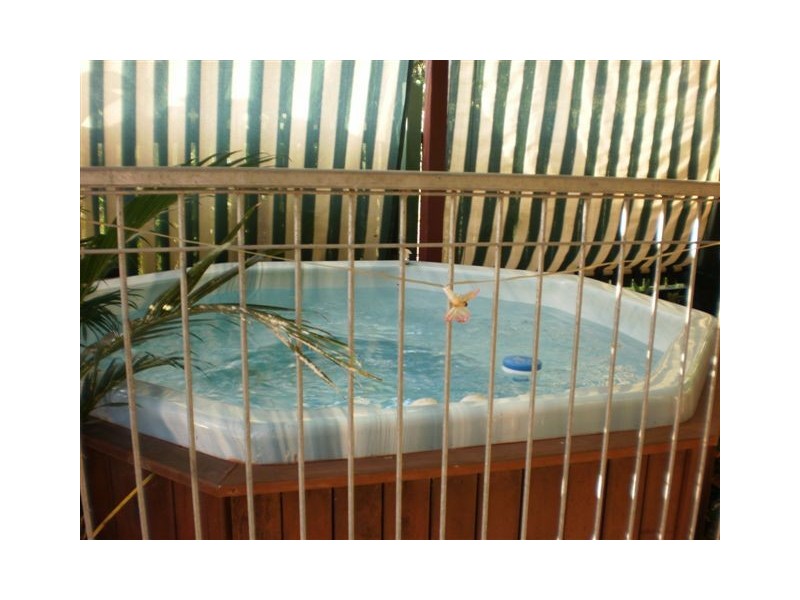 15 Jeffries Street, The Range QLD 4700