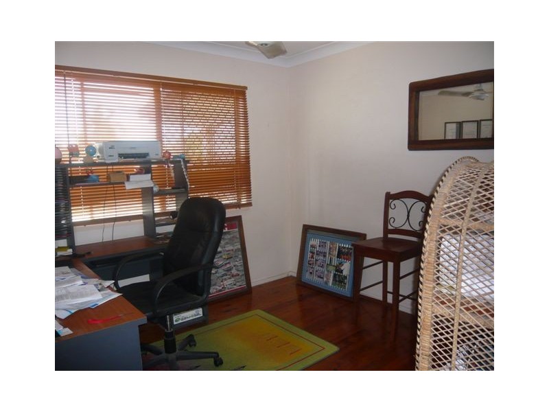 116 Park Street, Park Avenue QLD 4701
