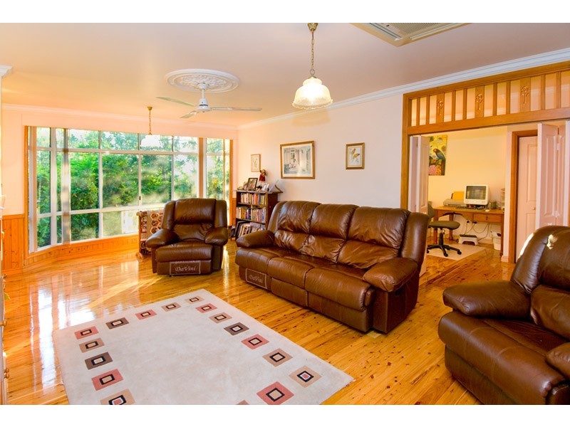 33 Belmont Road, Parkhurst QLD 4702