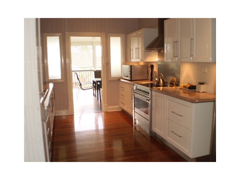 14 Queen Street, The Range QLD 4700