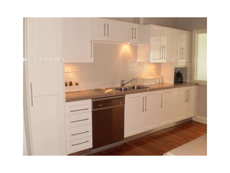 14 Queen Street, The Range QLD 4700