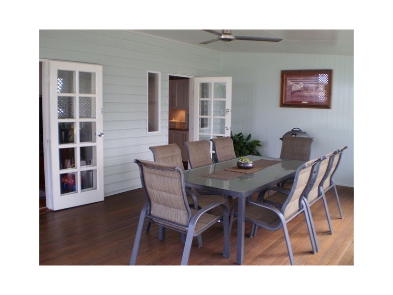 14 Queen Street, The Range QLD 4700