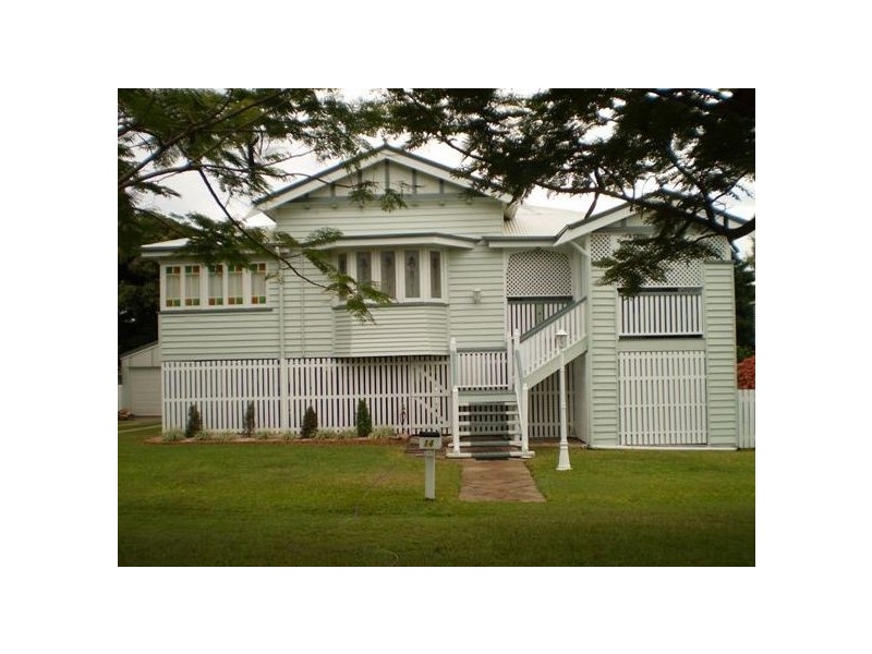 14 Queen Street, The Range QLD 4700